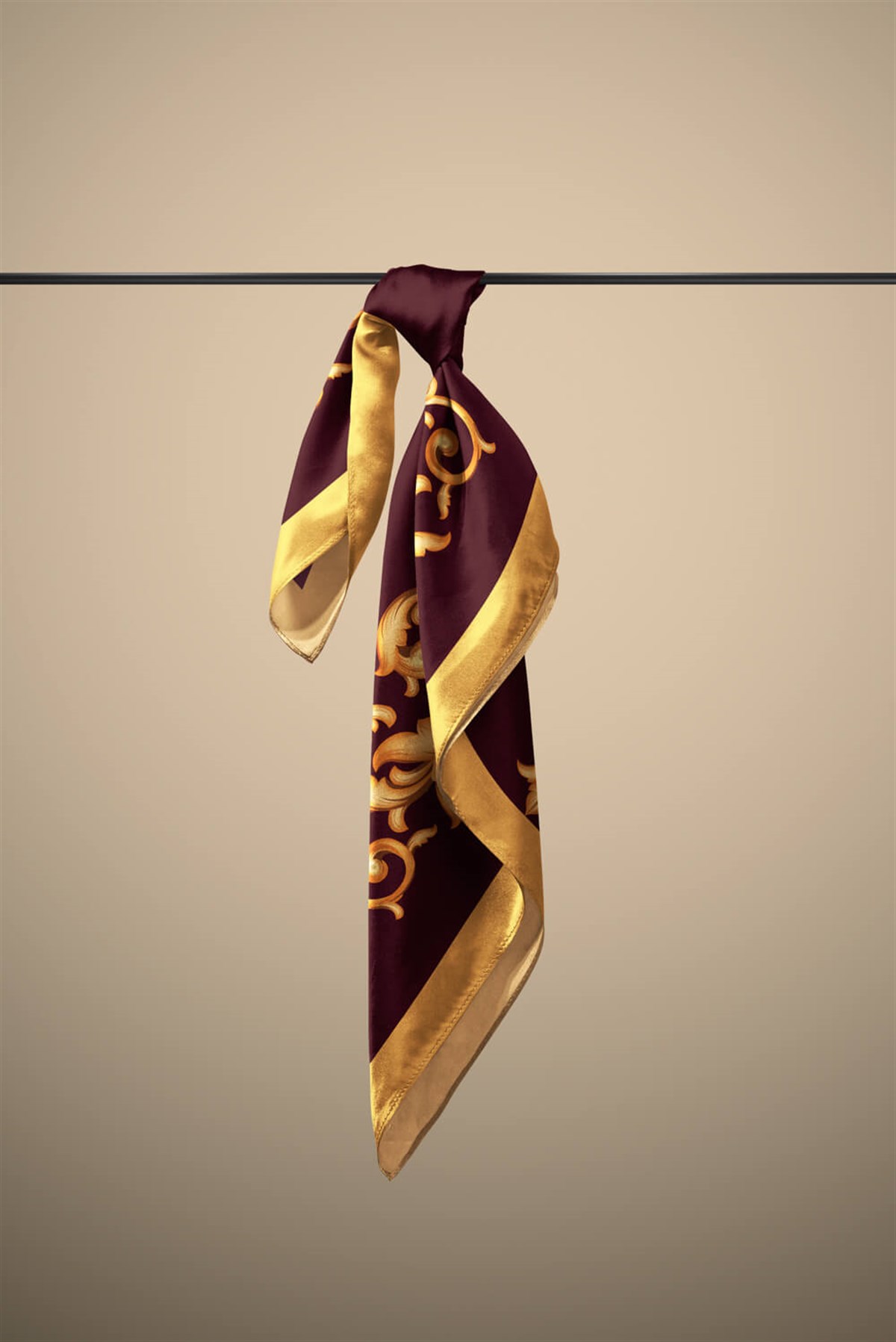 Violla C81 Kadın Kırmızı Sarı Sultan Desenli 50x50 Bandana HYL DG0822-22