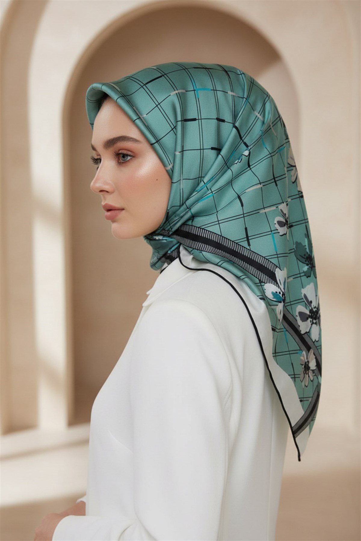 %100 Twill İpek Çıtır Çiçek Desenli Su Yeşili - Krem Renkli 90x90 Eşarp Dikim Şekli : El Dikişi