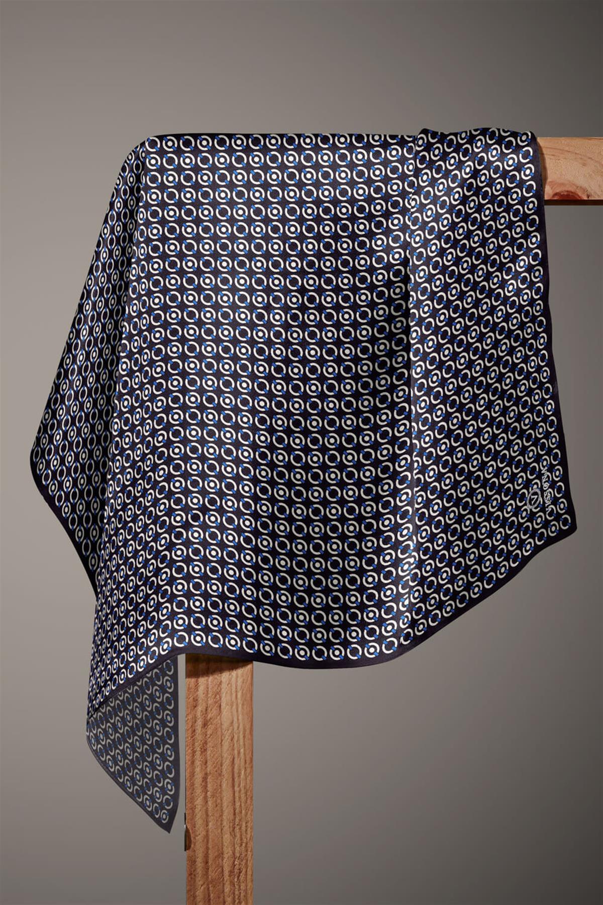 %100 Twill İpek Zincir Desenli Siyah - Saks Renkli 90x90 Eşarp Kenar Dikiş Şekli El Dikişli