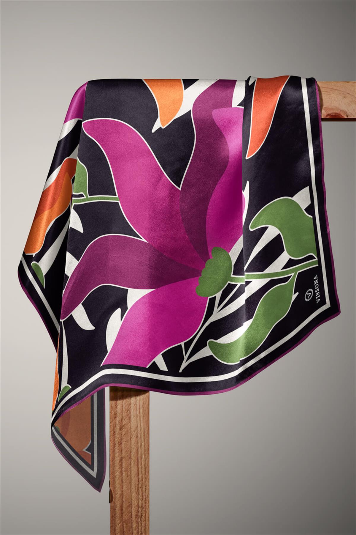 %100 Twill İpek Yaprak Desenli Taba - Mürdüm Renkli 90x90 Eşarp Dikim Şekli : El Dikişi