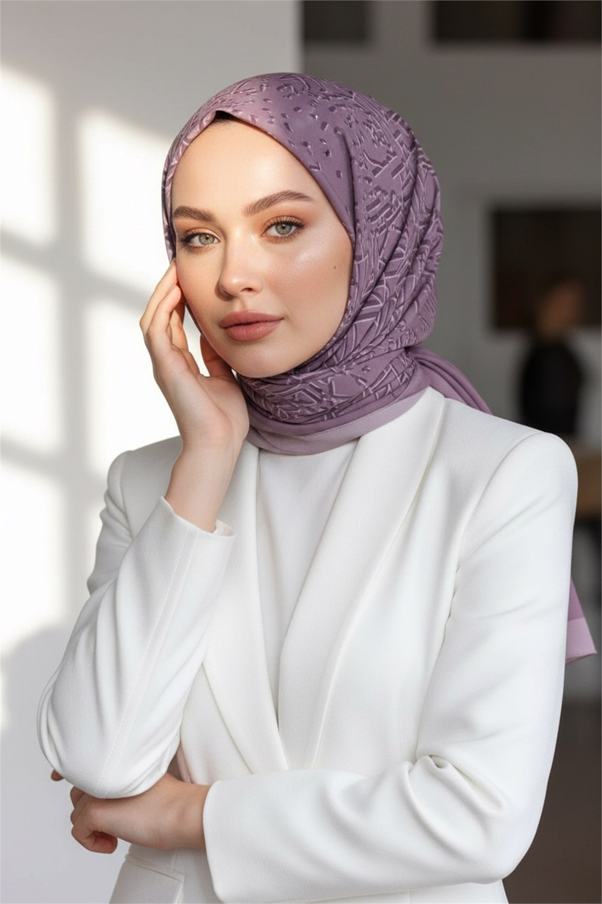 KREP GEOMETRİK DESENLİ GÜL KURUSU - PUDRA RENKLİ 75X195 KIRIŞMAZ ŞAL