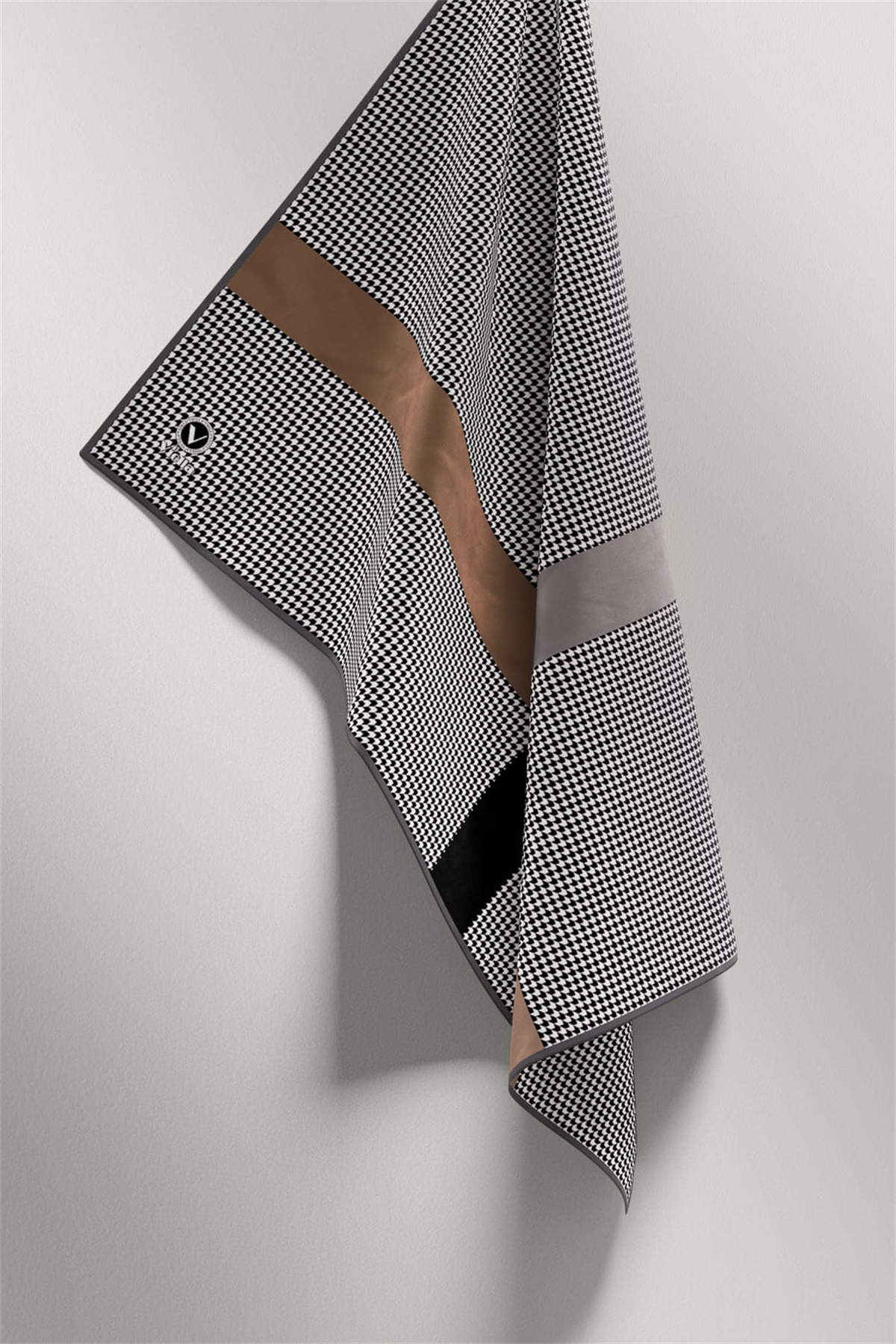 Twill Kazayaklı Şerit Desenli Gümüş Renkli 90x90 Eşarp (İpek İçermez) Dikim Şekli : El Dikişi