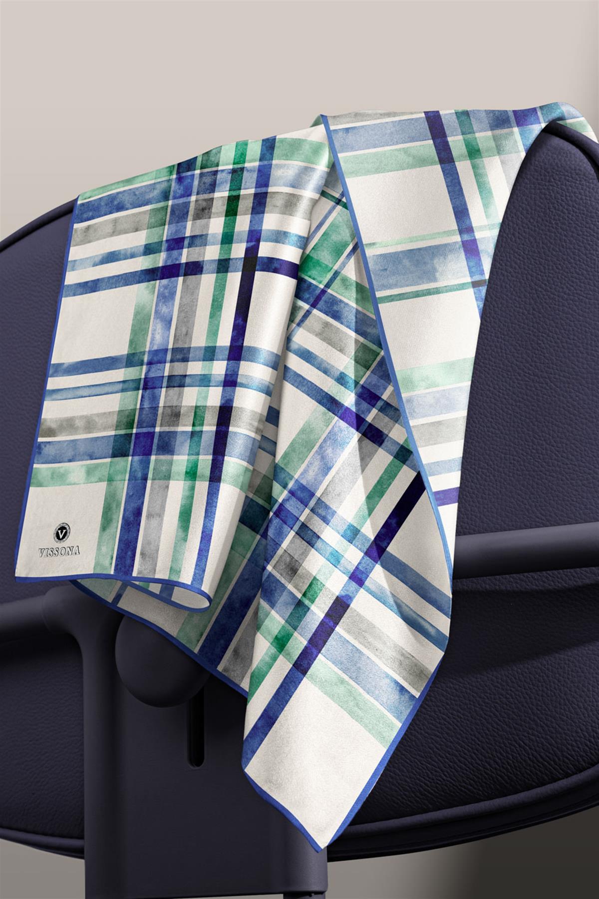 %100 Twill İpek Ekose Desenli Saks - Zümrüt Yeşili Renkli 90x90 Eşarp Kenar Dikiş Şekli El Dikişli