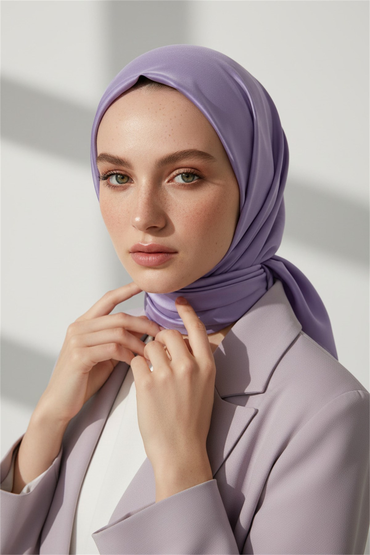 Viskon Twill İpek Eşarp 90x90 Kirli Lila Düz Renk Az Hatalı El Dikişli Kadın Eşarp