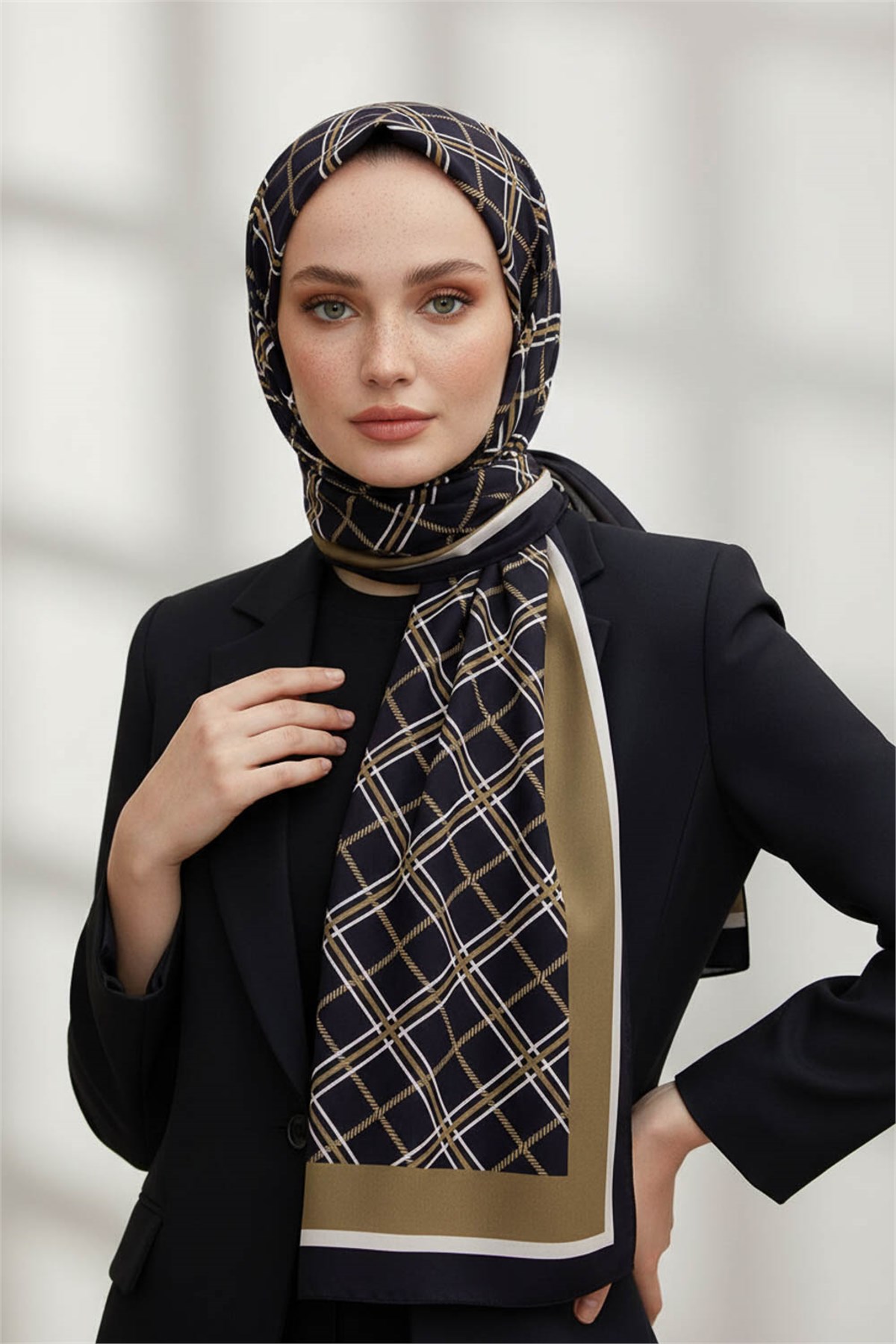 KREP EKOSE DESENLİ SİYAH - VİZON RENKLİ 75X195 KIRIŞMAZ ŞAL