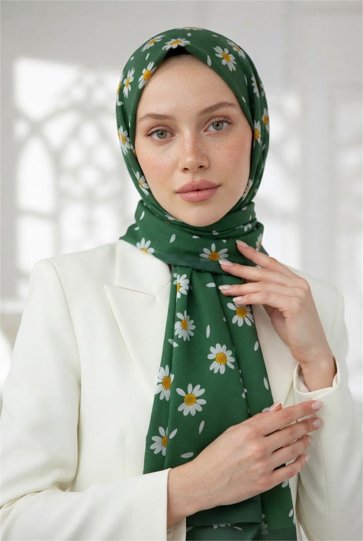 KREP PAPATYA DESENLİ ZÜMRÜT YEŞİLİ RENKLİ 75X195 KIRIŞMAZ ŞAL