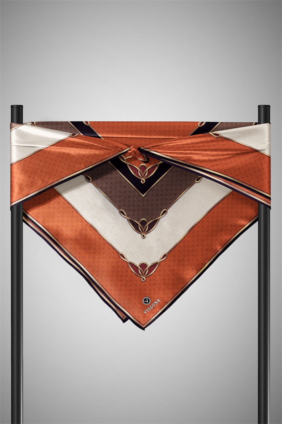 % 57 İPEK % 43 VİSKON Twill İpek Puantiyeli Ve Geometrik Desenli Taba - Vizon Renkli 90x90 Eşarp Dikim Şekli : El Dikişi