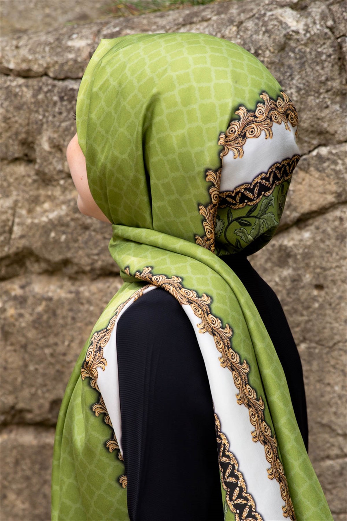 %100 İpek Yaprak Desenli Fıstık Yeşili - Gold Renkli 92x210 Şal