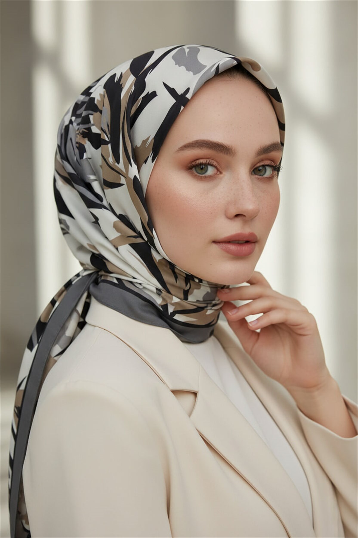 KREP YAPRAK DESENLİ GRİ RENKLİ 75X195 KIRIŞMAZ ŞAL