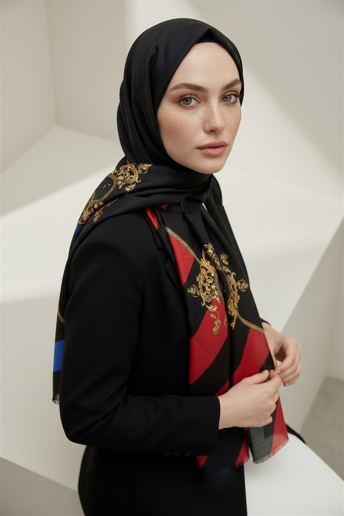 %100 İpek Şeritli Ve Varak Desenli Saks-Kırmızı Renkli 92x210 Şal