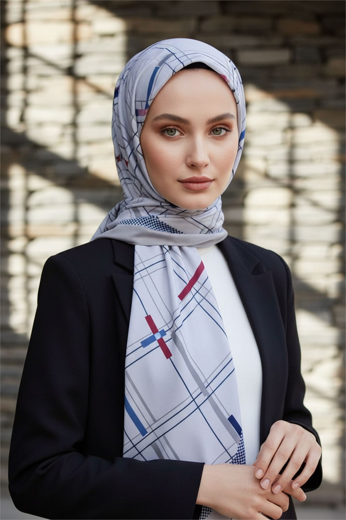 KREP GEOMETRİK DESENLİ GRİ - MÜRDÜM RENKLİ 75X195 KIRIŞMAZ ŞAL