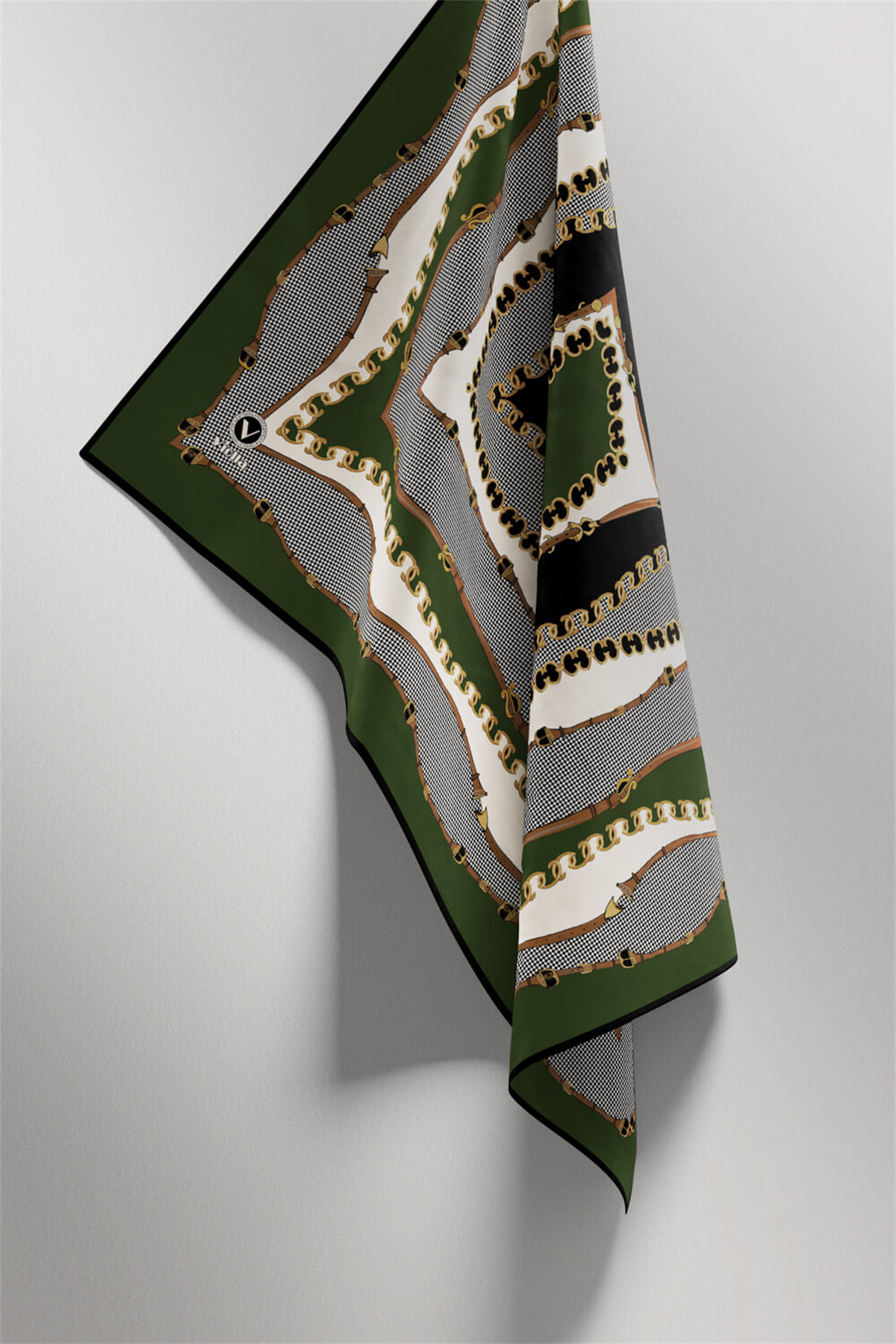 Twill Bordürlü ve Zincir Desenli Haki Renkli 90x90 Eşarp (İpek İçermez) Kenar Dikiş Şekli El Dikişli