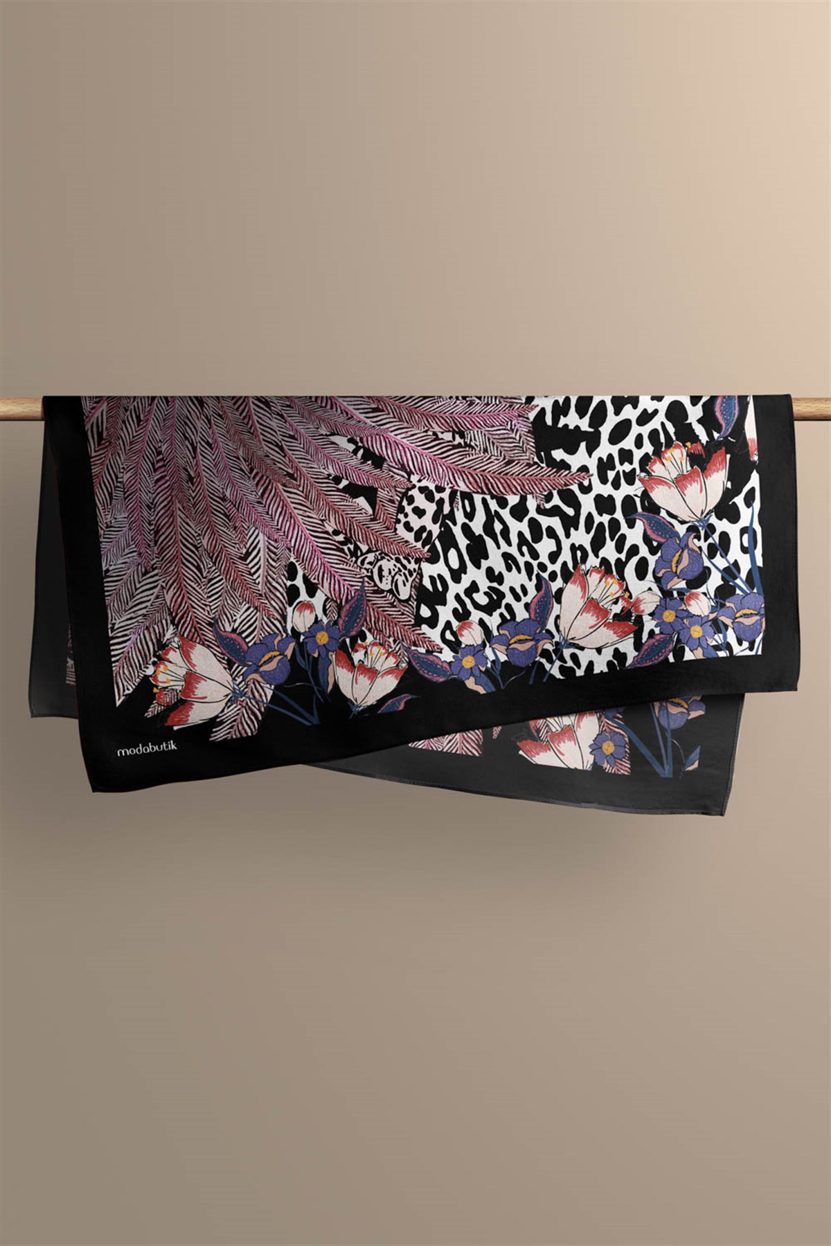 Violla Kadın Kırmızı Kaplan Desenli 50x50 Bandana