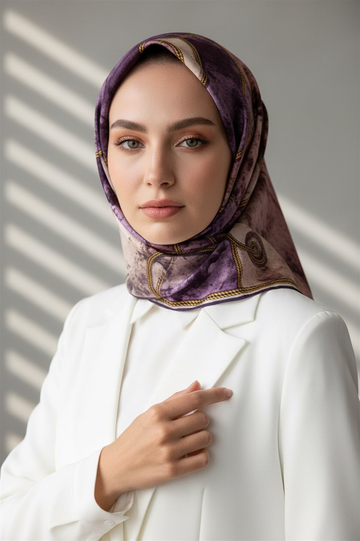 %100 Twill İpek Zincirli Mermer Desenli Mor - Pudra Renkli 90x90 Eşarp Dikim Şekli : El Dikişi