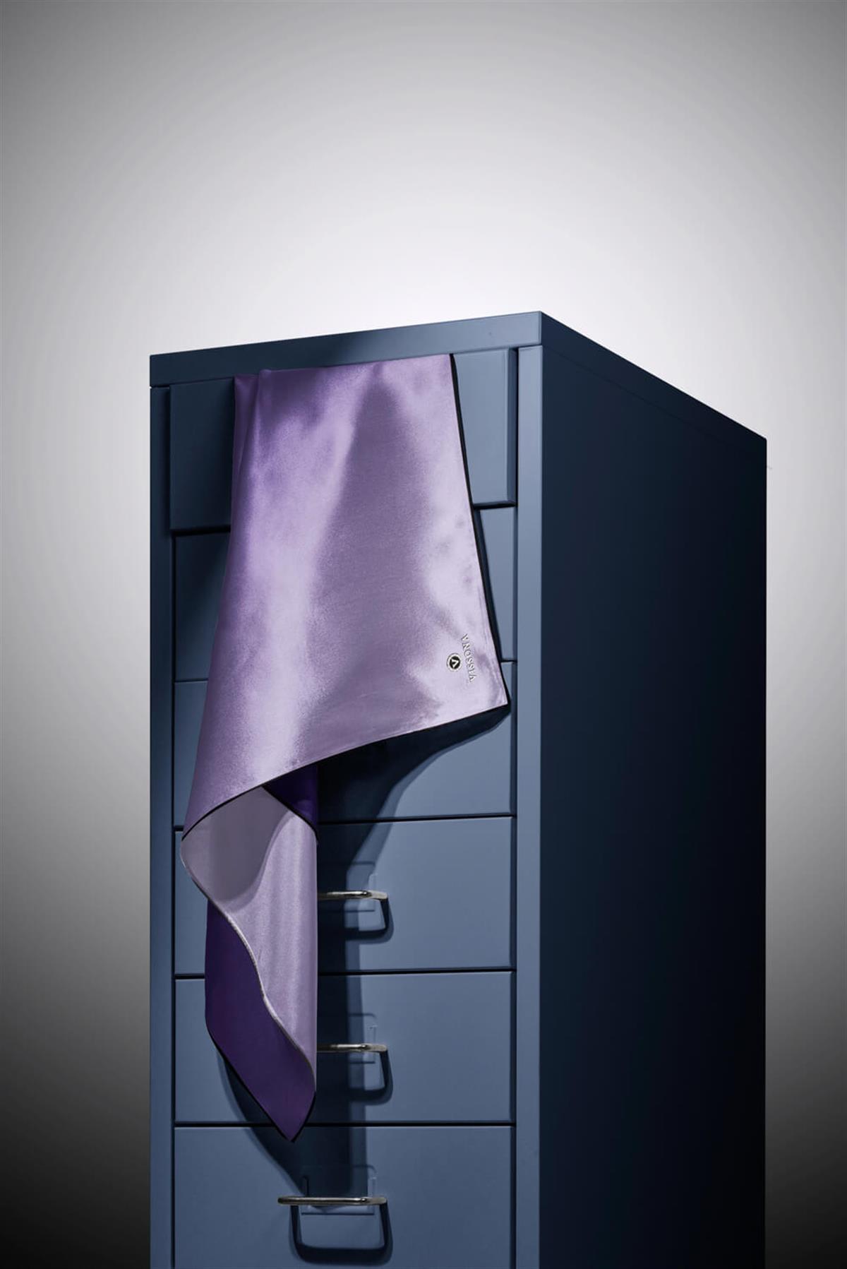 %100 Twill İpek Degrade Desenli Mor Renkli 90x90 Eşarp Dikim Şekli : El Dikişi