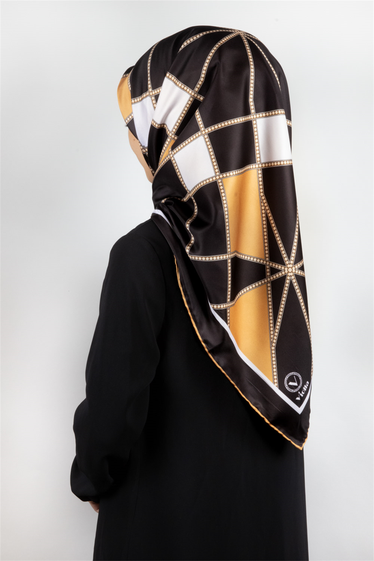 Twill Gold Detaylı Geometrik Çiçekli Desenli Hardal Renkli 90x90 Eşarp (İpek İçermez) Kenar Dikiş Şekli El Dikişli