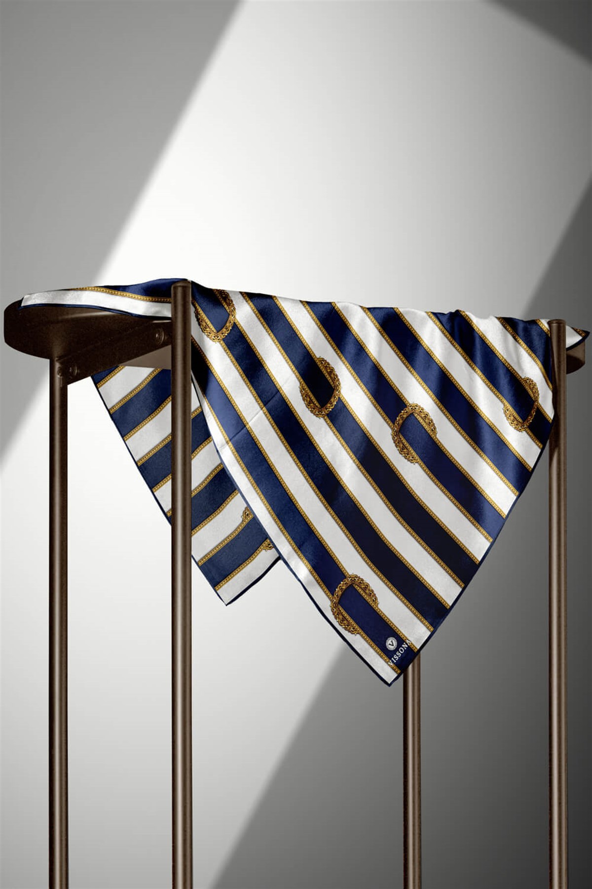 %100 Twill İpek Kemer Desenli Lacivert - Krem Renkli 90x90 Eşarp Dikim Şekli : El Dikişi