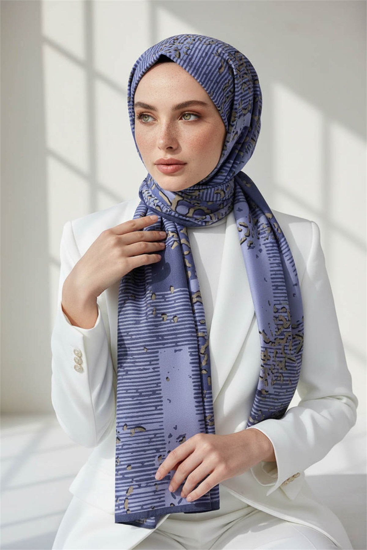 KREP ESKİTME DESENLİ LACİVERT RENKLİ 75X195 KIRIŞMAZ ŞAL