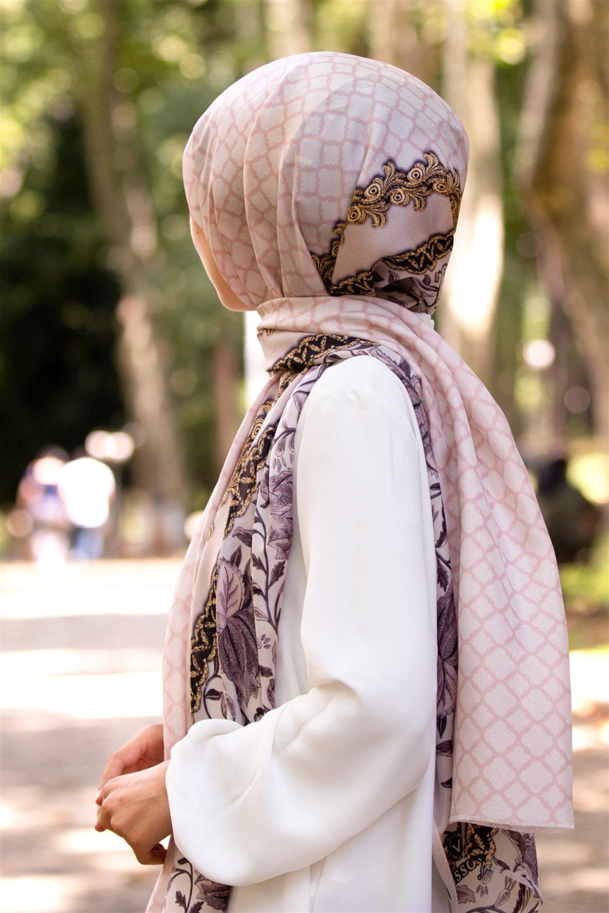 %100 İpek Yaprak Desenli Pudra - Gold Renkli 92x210 Şal