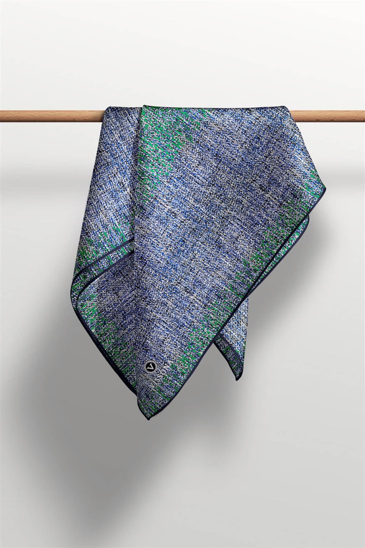 %100 Twill İpek Dokulu Desen Saks - Zümrüt Yeşili Renkli 90x90 Eşarp Kenar Dikiş Şekli El Dikişli