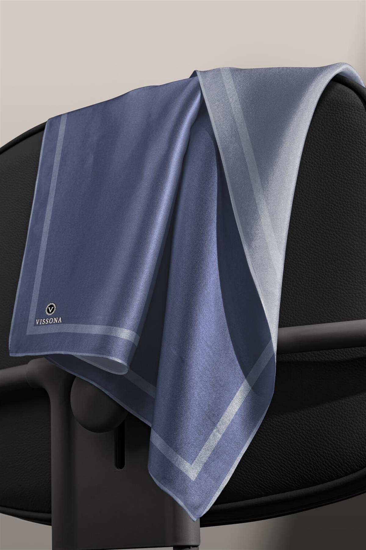 100% Twill İpek Düz Renk Bordür Desenli Gri Renkli Daha Tok Exclusive Serisi 90x90 Dikim Şekli : El Dikişi Eşarp