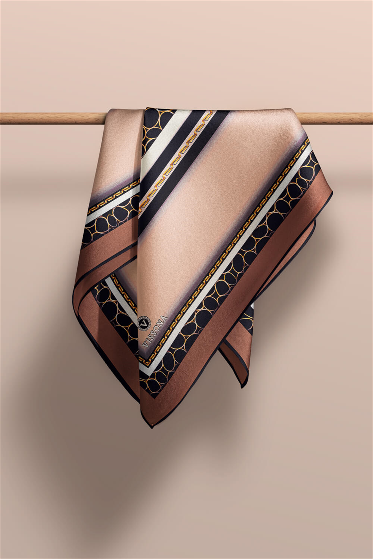 % 57 İPEK %43 VİSKON Twill İpek Gold Halka Desenli Bej - Kahverengi Renkli 90x90 Eşarp Dikim Şekli : El Dikişi