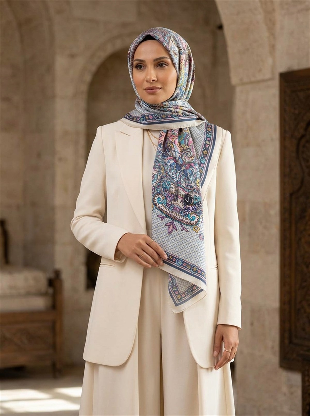 %100 Saf İpek Şal İnce Saten Vual Dokuma Etro Desenli Krem - Mürdüm Renkli 90x210 Şal