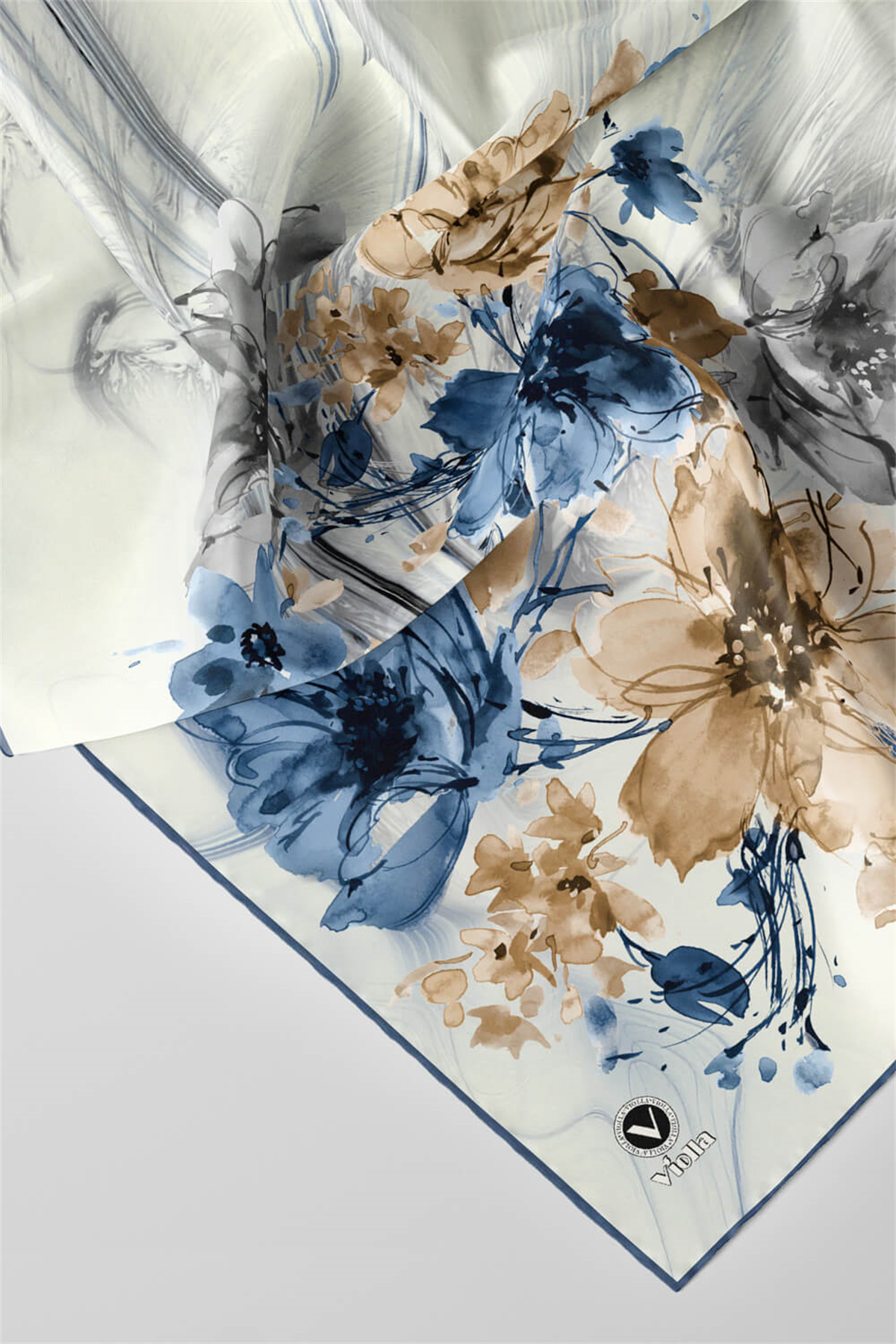 Twill Çiçek Desenli İndigo Renkli 90x90 Eşarp (İpek İçermez) Kenar Dikiş Şekli El Dikişli