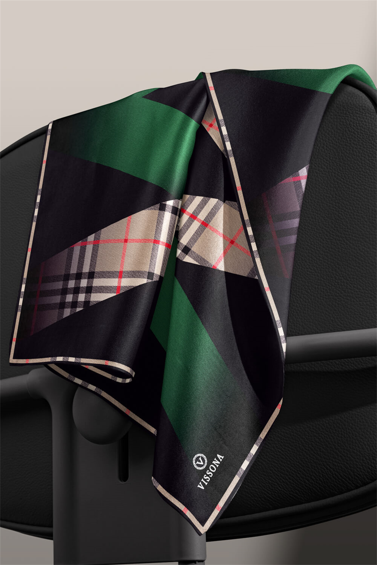 % 57 İPEK % 43 VİSKON Twill İpek Ekose Desenli Zümrüt Yeşili - Siyah Renkli 90x90 Eşarp Dikim Şekli : El Dikişi