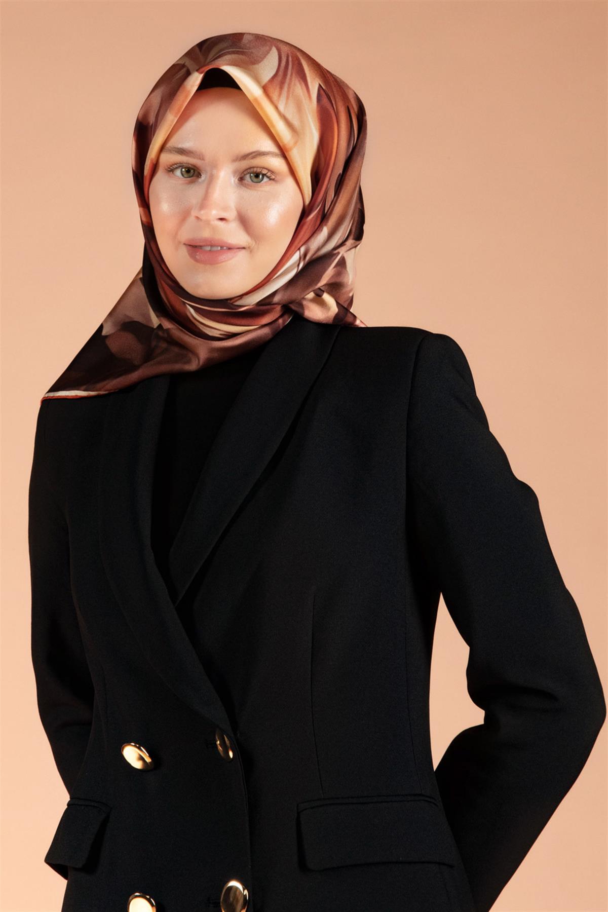 %100 Twill İpek Yaprak Desenli Taba - Hardal Renkli 90x90 Eşarp Dikim Şekli : El Dikişi