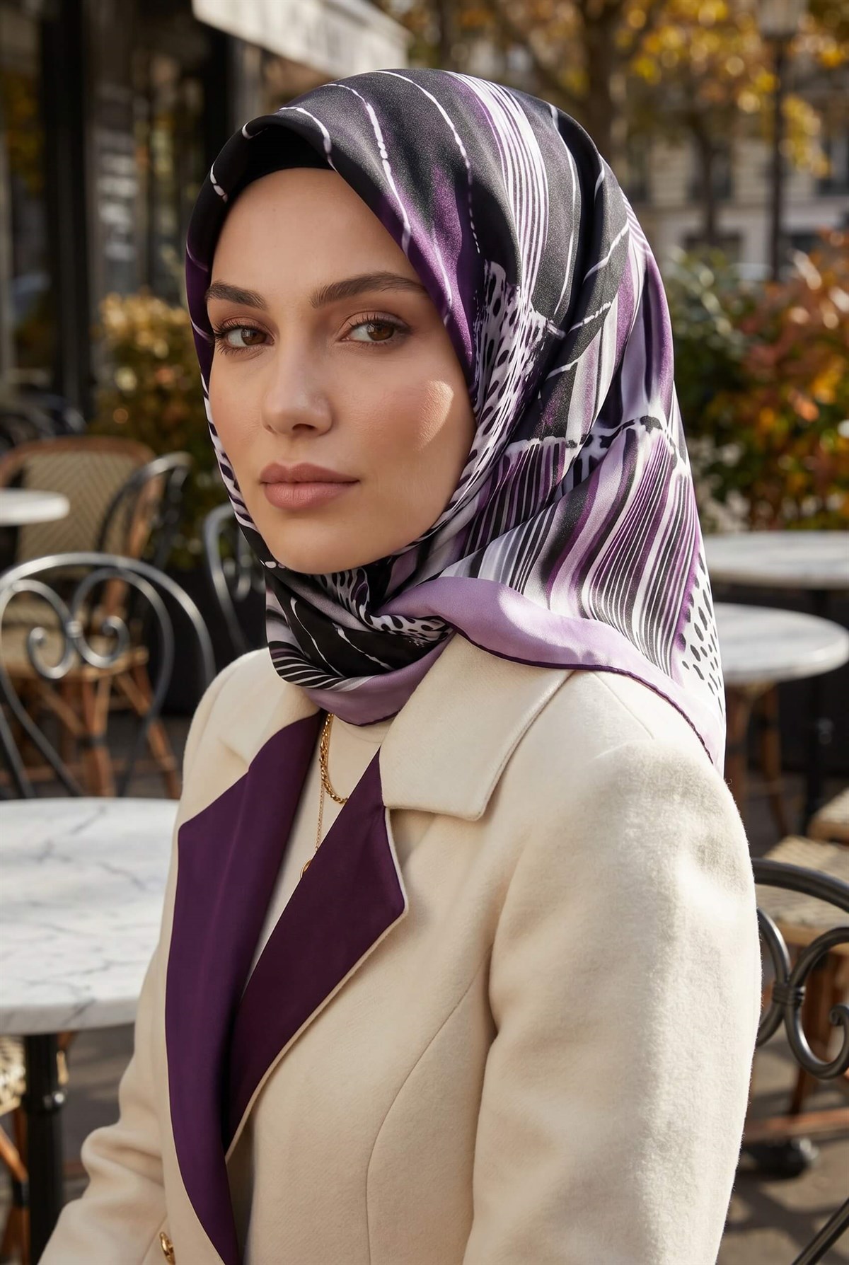 %100 Twill İpek Geometrik Desenli Lila - Mürdüm Renkli 90x90 Eşarp Dikim Şekli : El Dikişi