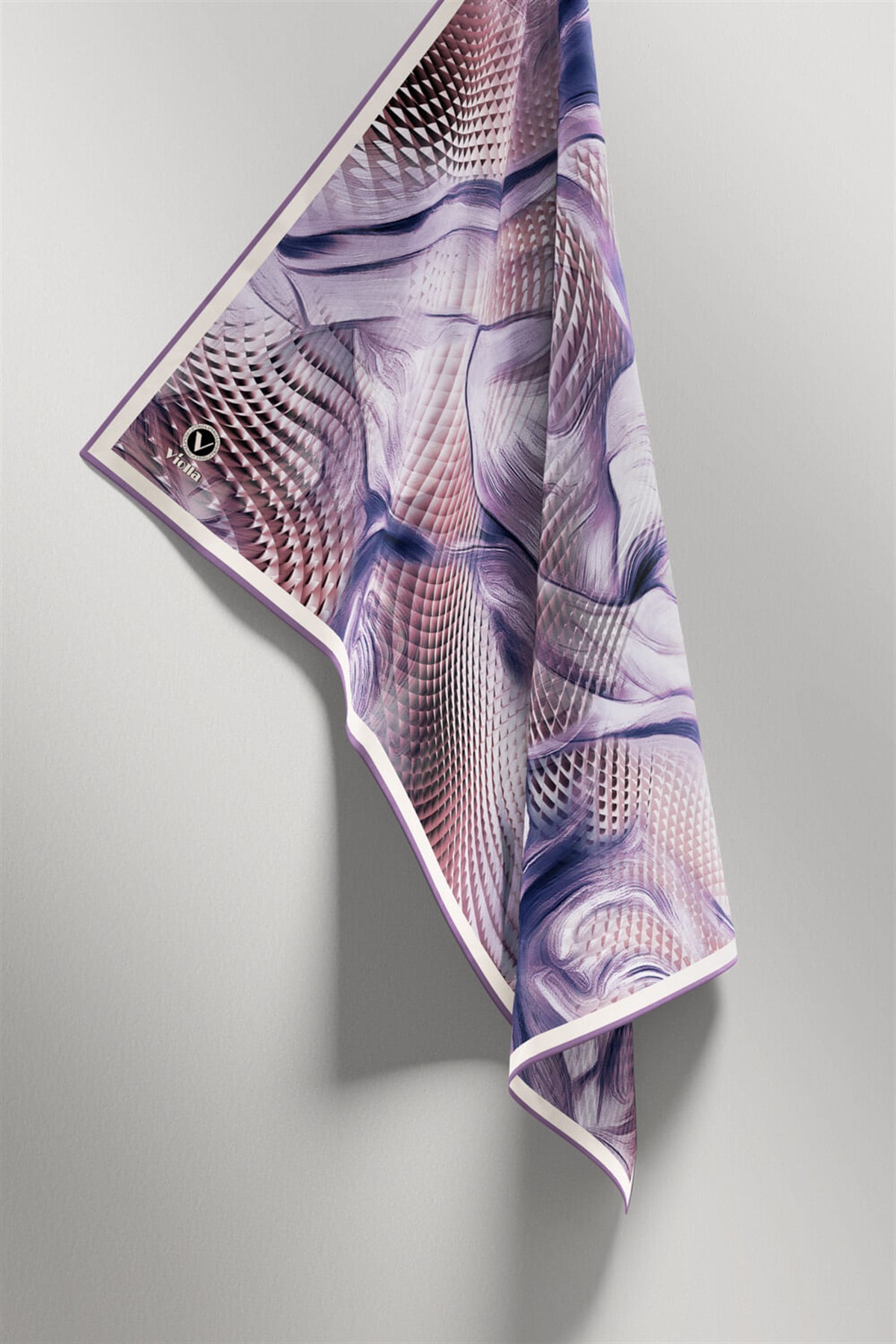 Twill Geometrik Ve Dalga Desenli Mor Renkli 90x90 Eşarp (İpek İçermez) Dikim Şekli : El Dikişi