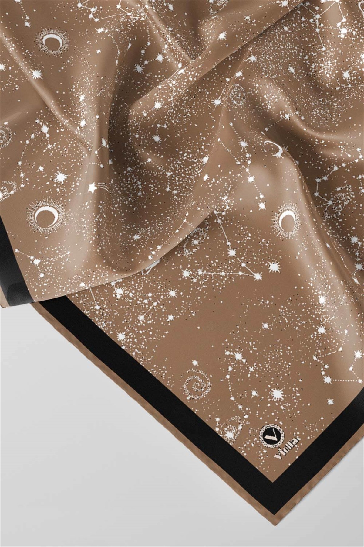 Twill Galaksi Desenli Bej Renkli 90x90 Eşarp (İpek İçermez) Kenar Dikiş Şekli El Dikişli