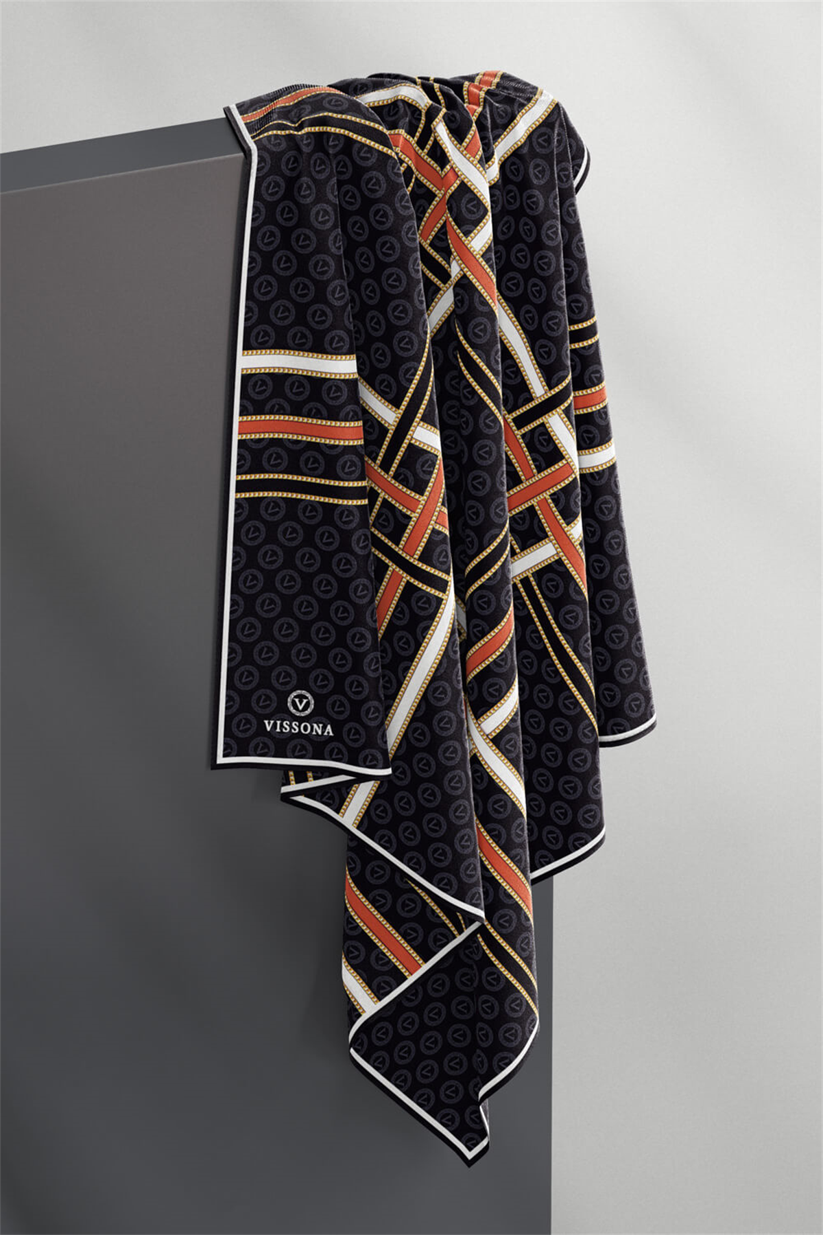 %100 Twill İpek Gold Şeritli Monogram Desenli Siyah - Taba Renkli 90x90 Eşarp Dikim Şekli : El Dikişi