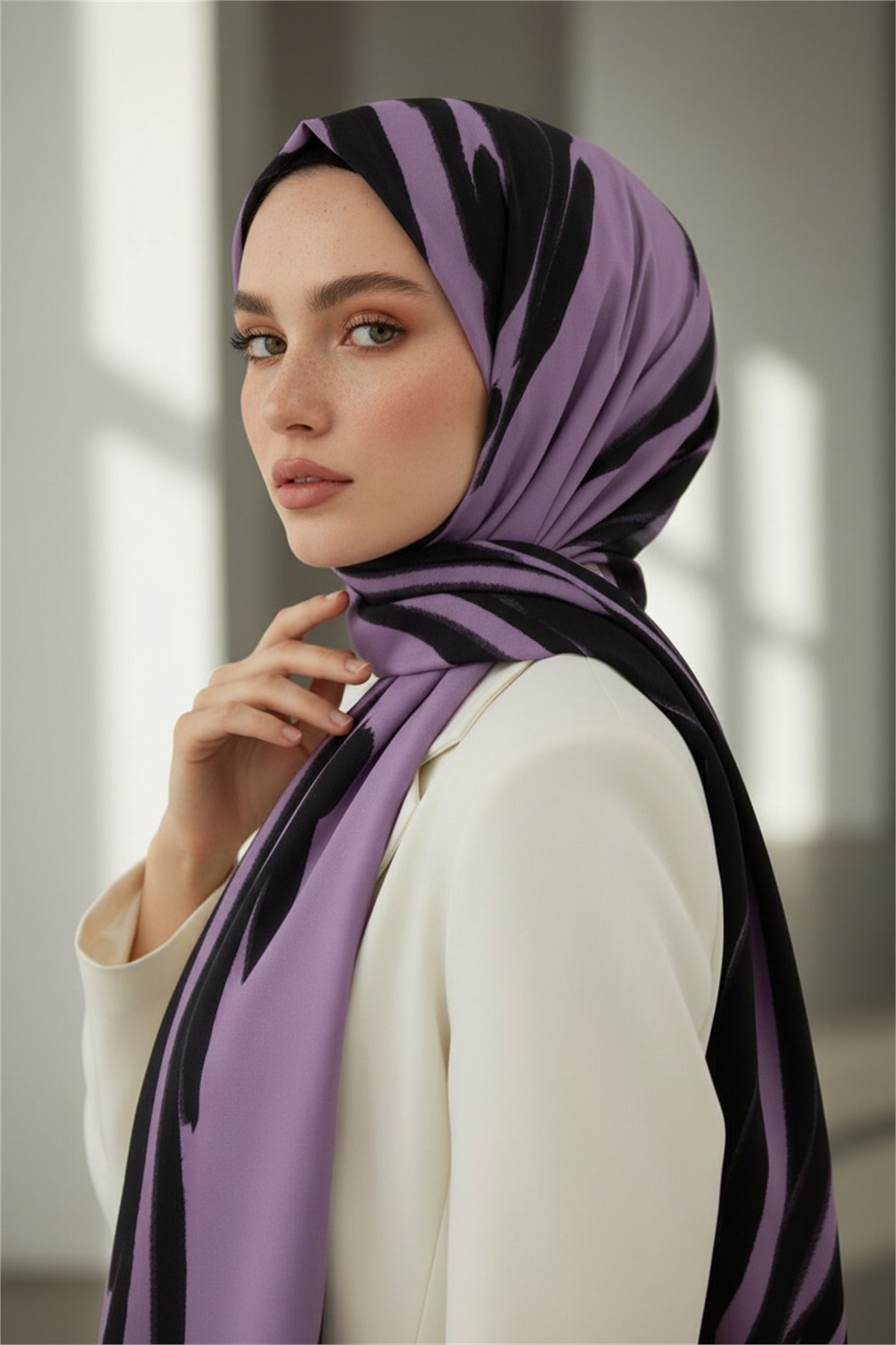 KREP GEOMETRİK DESENLİ LİLA RENKLİ 75X195 KIRIŞMAZ ŞAL