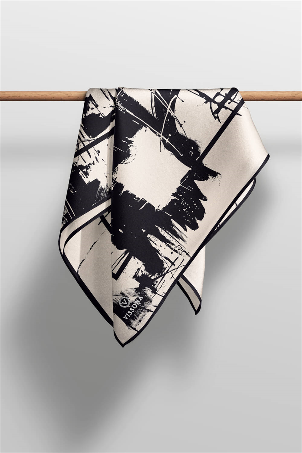 % 57 İPEK % 43 VİSKON Twill İpek Geometrik Desenli Krem - Siyah Renkli 90x90 Eşarp Dikim Şekli : El Dikişi