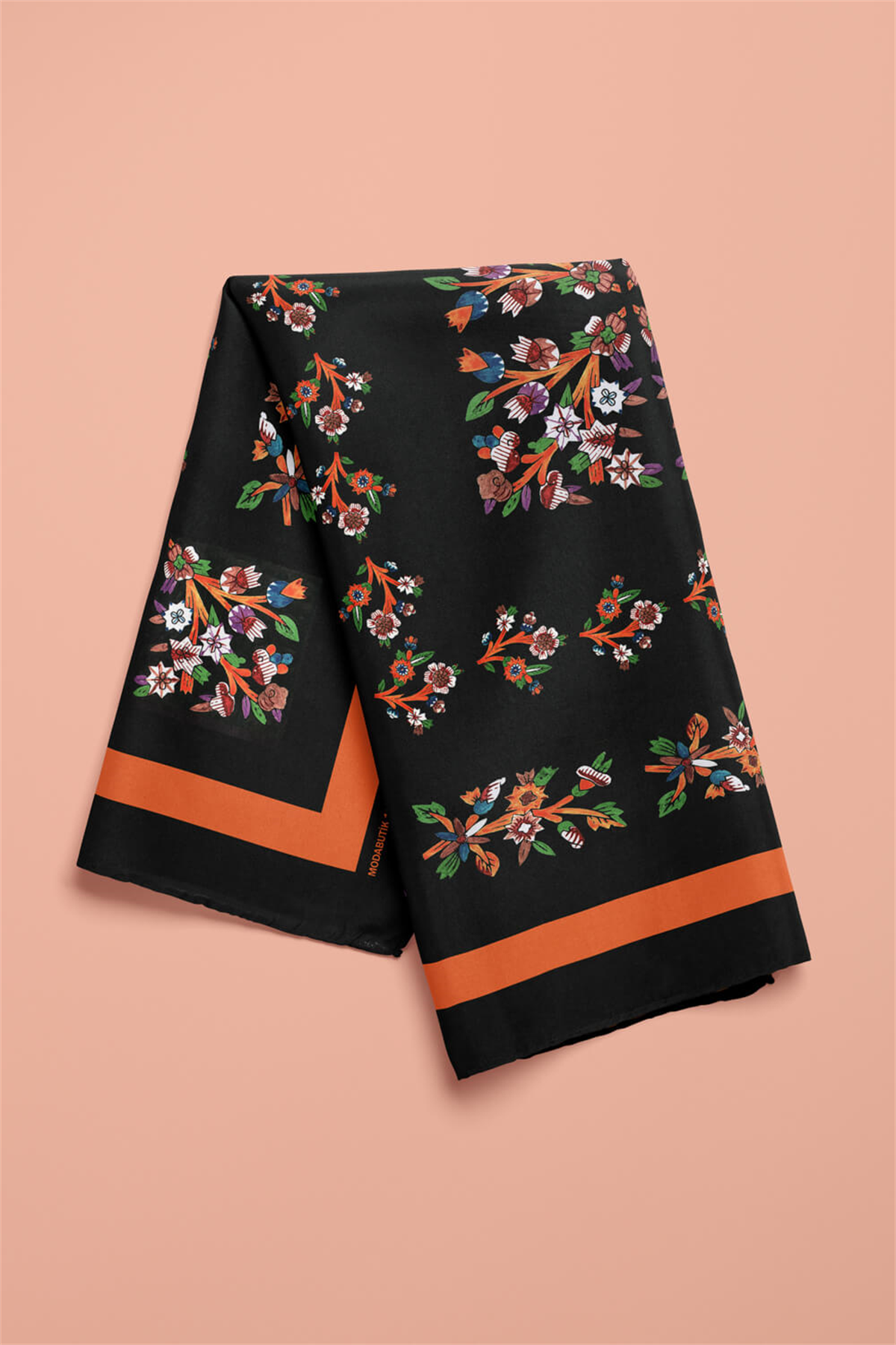 B21 Kadın Siyah Çiçek Desenli 50x50 Bandana DG01579-22