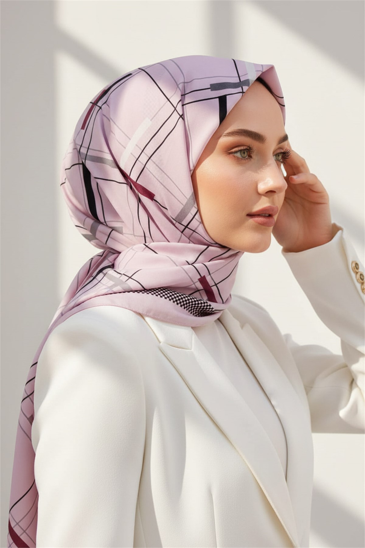 KREP GEOMETRİK DESENLİ PUDRA - SİYAH RENKLİ 75X195 KIRIŞMAZ ŞAL