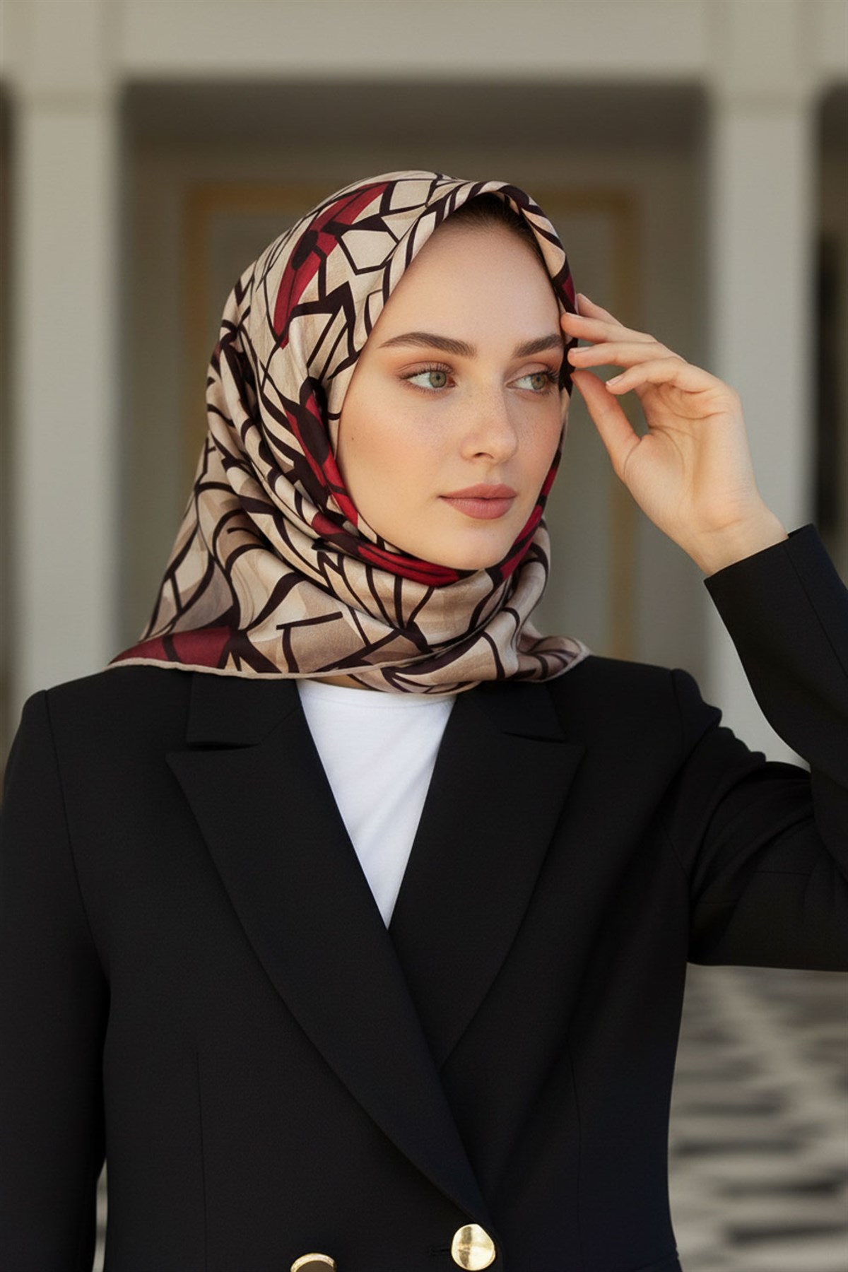 %100 Twill Renkli Petek Desenli Bej - Kırmızı Renkli 90x90 Eşarp Dikim Şekli: El Dikişii