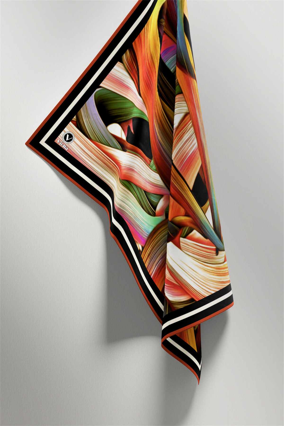 Twill Kare Desenli Taba Renkli 90x90 Dikim Şekli : El Dikişi Eşarp (İpek İçermez)