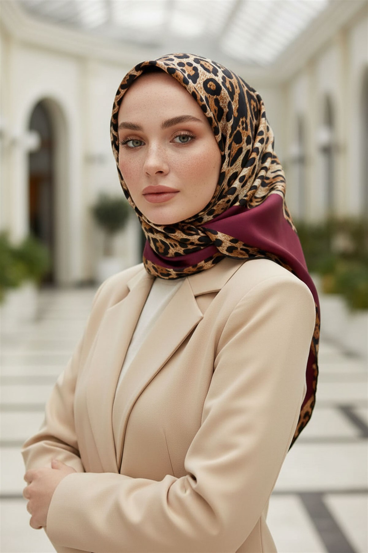 %100 Twill İpek Leopar Desenli Bordo Renkli 90x90 Eşarp Dikim Şekli : El Dikişi