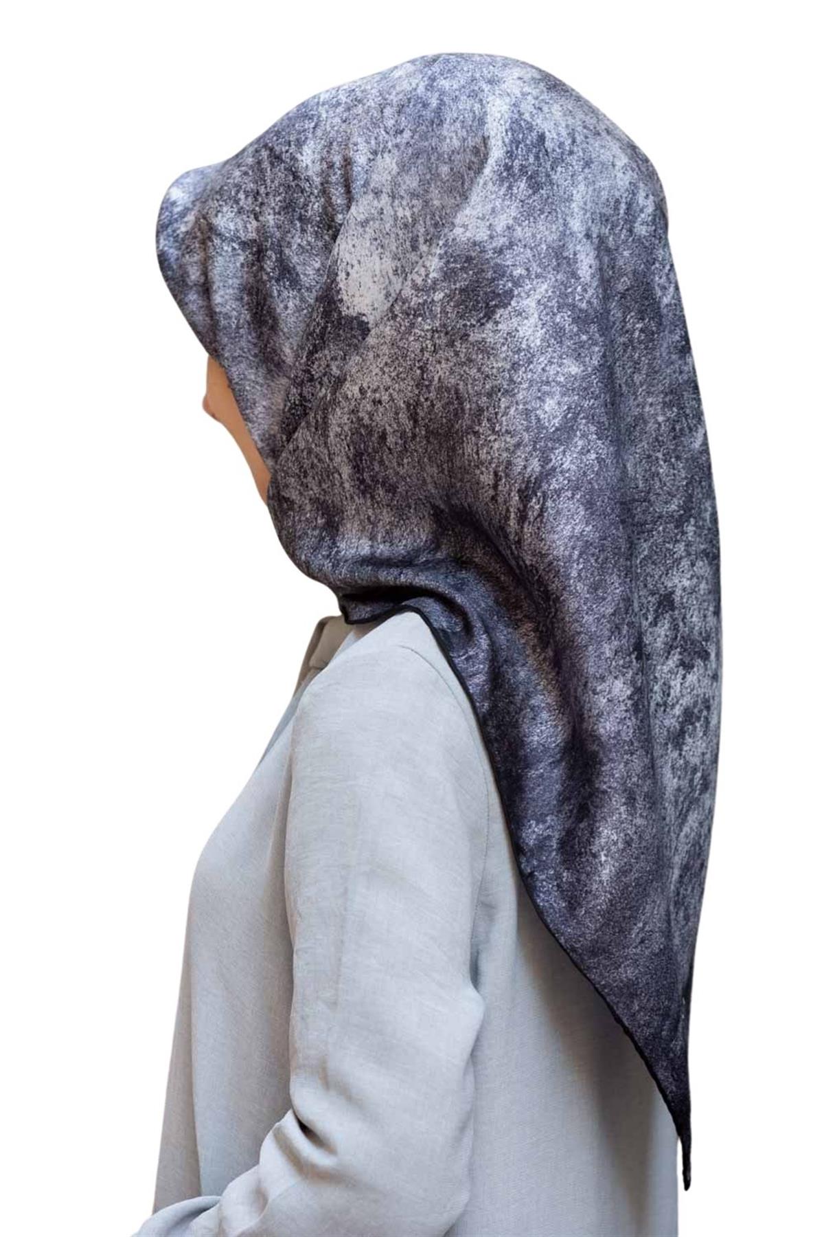 %100 Twill İpek Doku Desenli Gümüş Renkli 90x90 Eşarp Dikim Şekli : El Dikişi