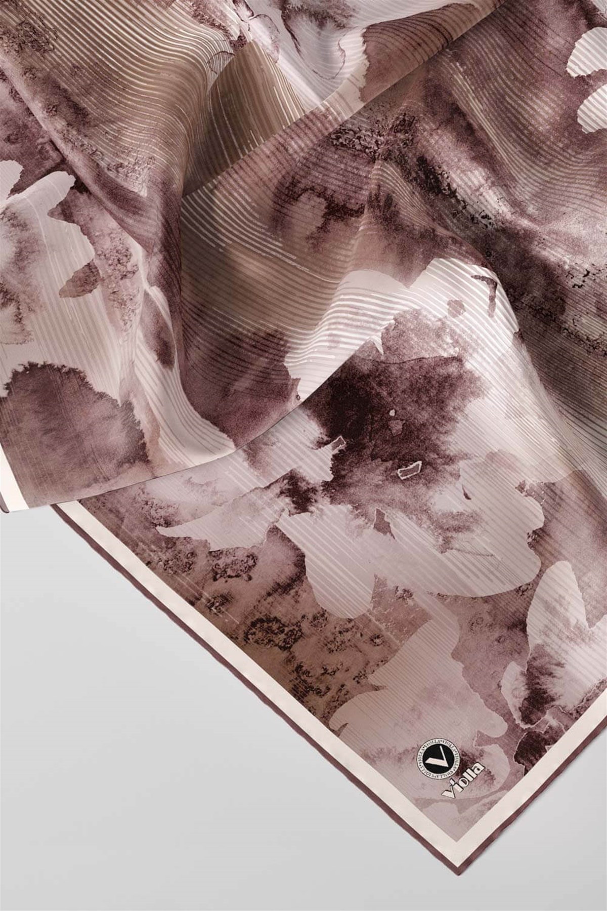 Twill Batik Desenli Gül Kurusu Renkli 90x90 Eşarp (İpek İçermez) Dikim Şekli : El Dikişi