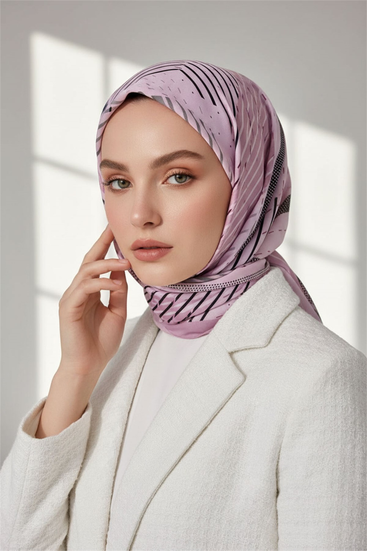 KREP ÇİZGİLİ DESENLİ PUDRA - GRİ RENKLİ 75X195 KIRIŞMAZ ŞAL