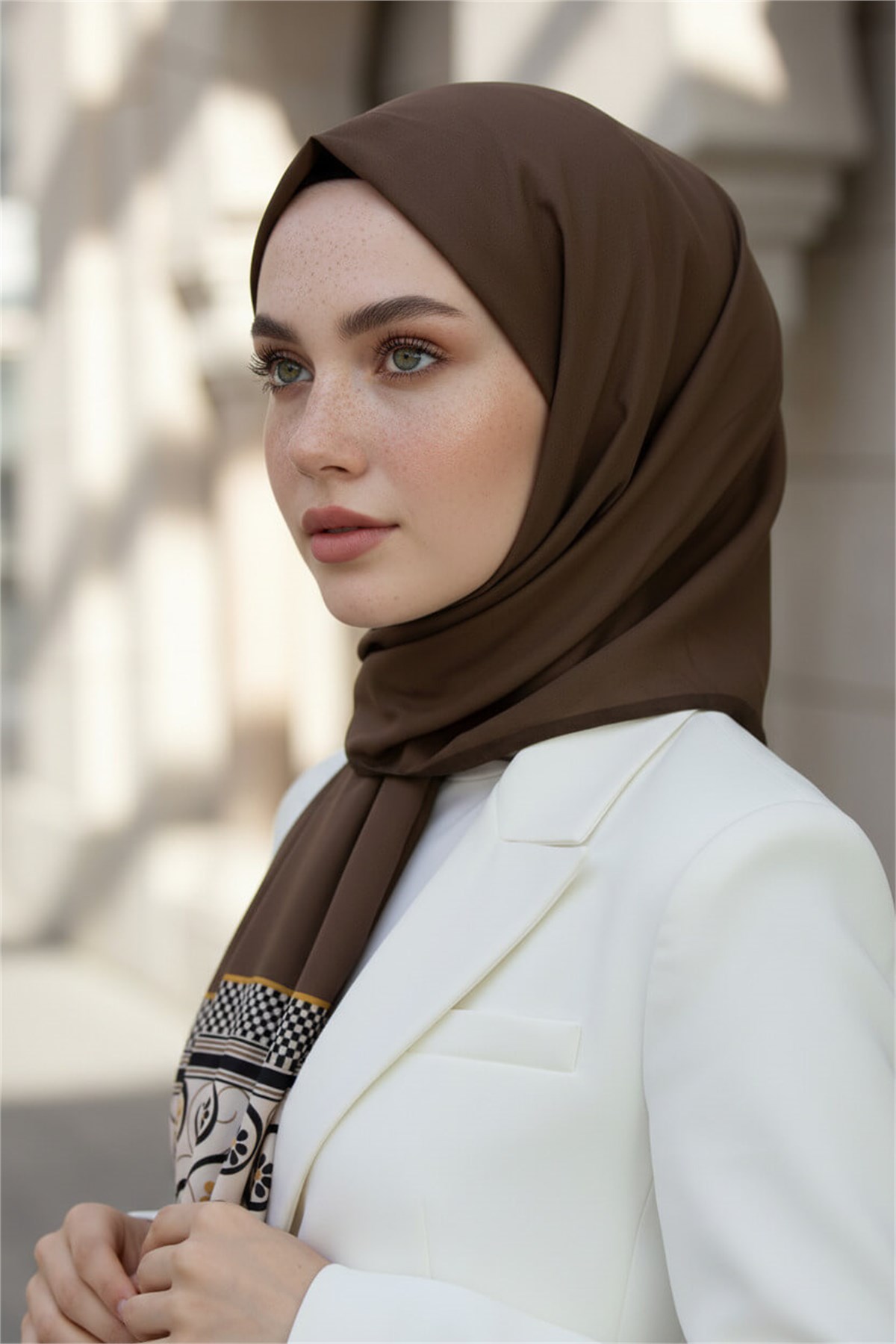 KREP KENAR MOTİFİ ÇİÇEK DESENLİ VİZON RENKLİ 75X195 KIRIŞMAZ ŞAL