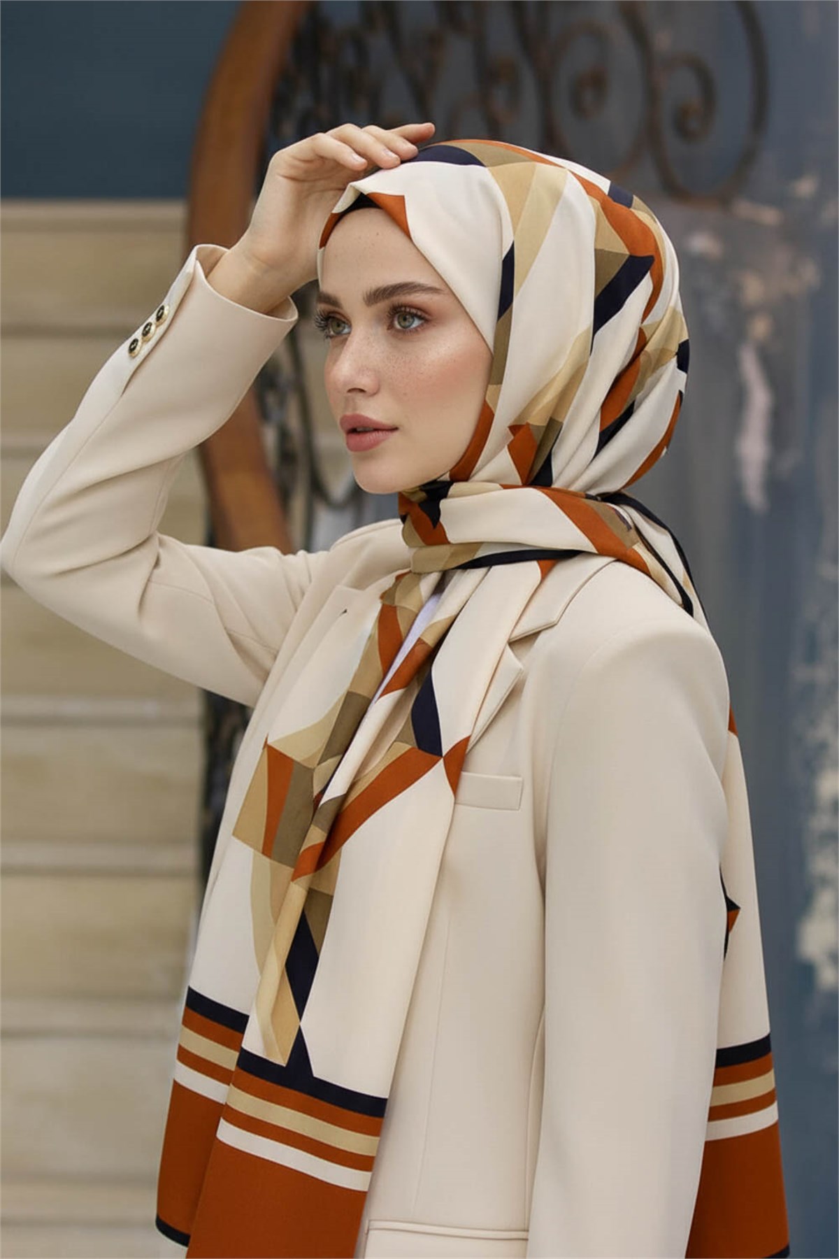 KREP GEOMETRİK DESENLİ TABA RENKLİ 75X195 KIRIŞMAZ ŞAL