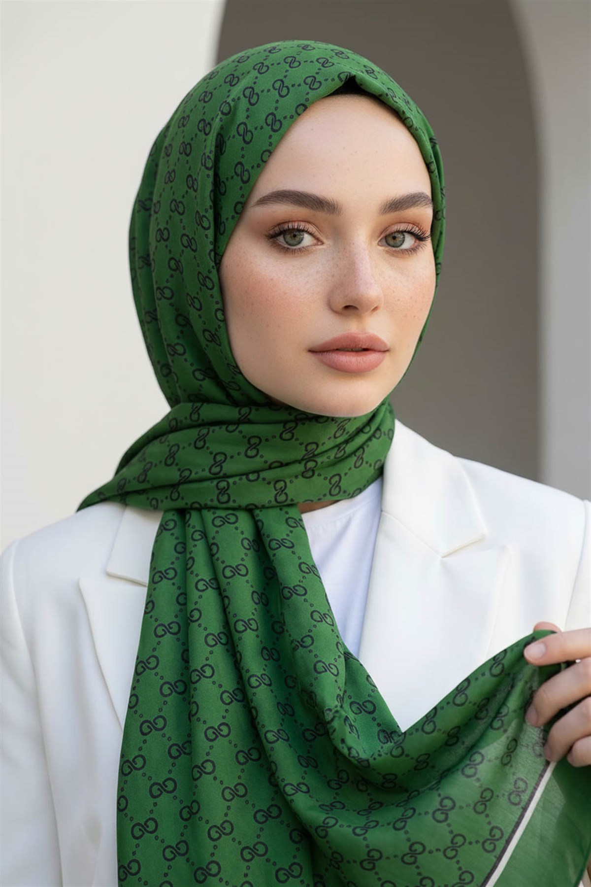 %100 Saf İpek Şal İnce Saten Vual Dokuma Minik Motif Desenli Zümrüt Yeşili Renkli 90x210 Şal