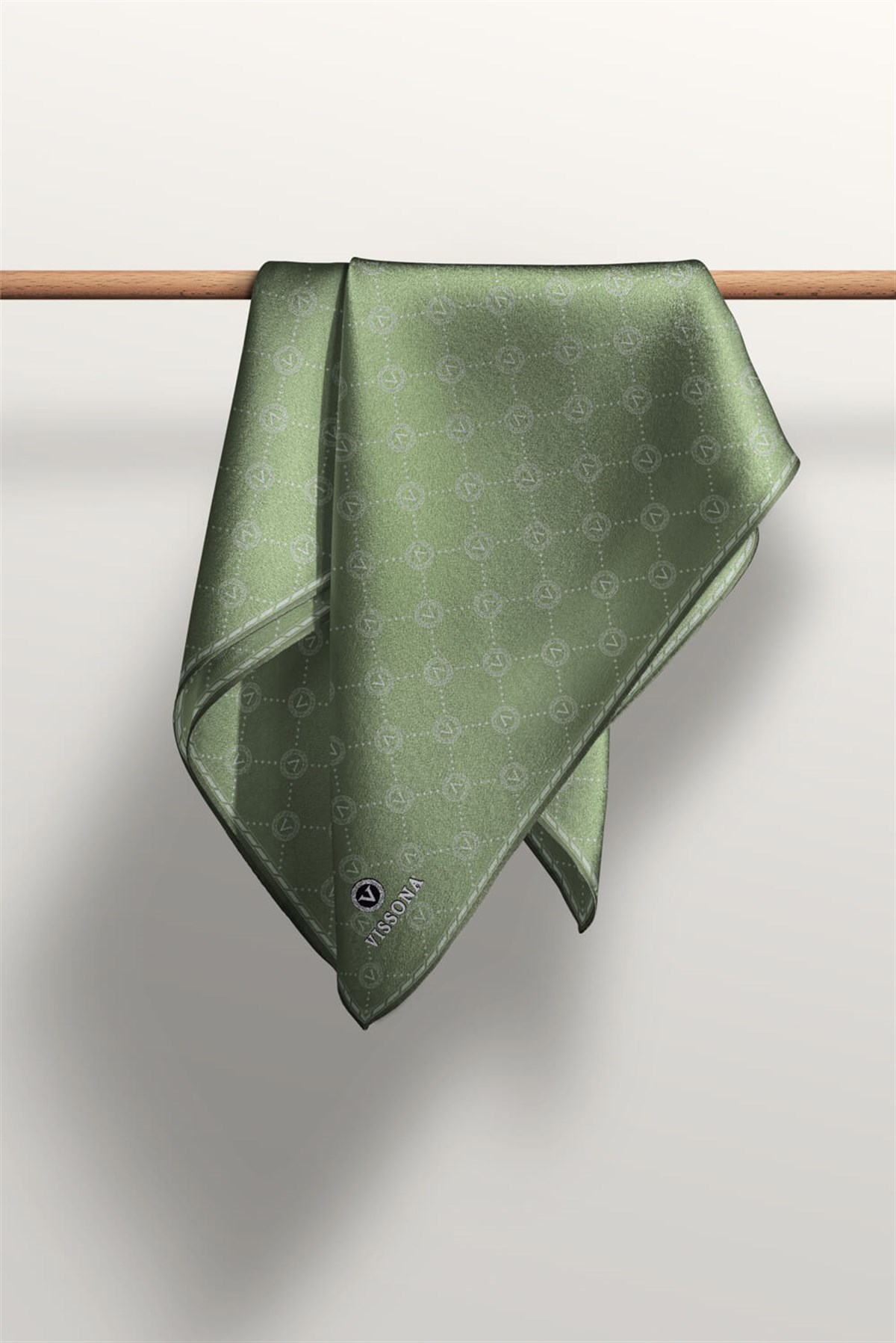 %100 Twill İpek Monogram Desenli Çağla Renkli 90x90 Eşarp Dikim Şekli : El Dikişi