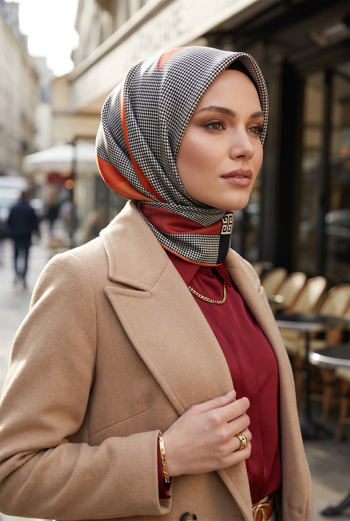 %100 Twill İpek Kazayağı Desenli Turuncu - Taba Renkli 90x90 Eşarp Dikim Şekli : El Dikişi