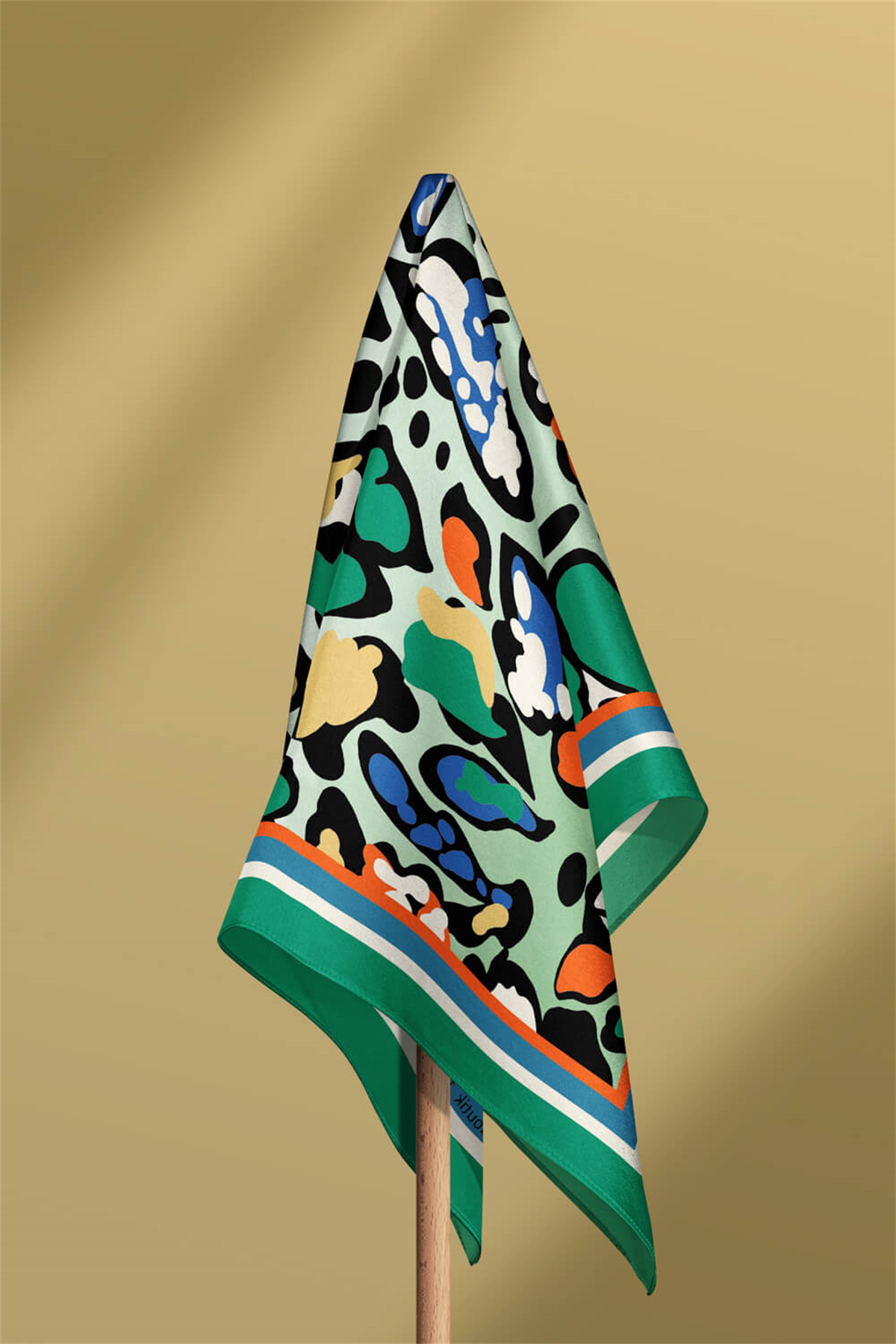 D26 WATERCOLOR LEOPARD BANDANA